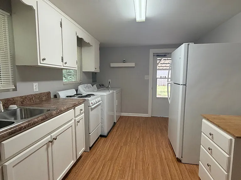 4974 Yanceyville Rd — Photo 5