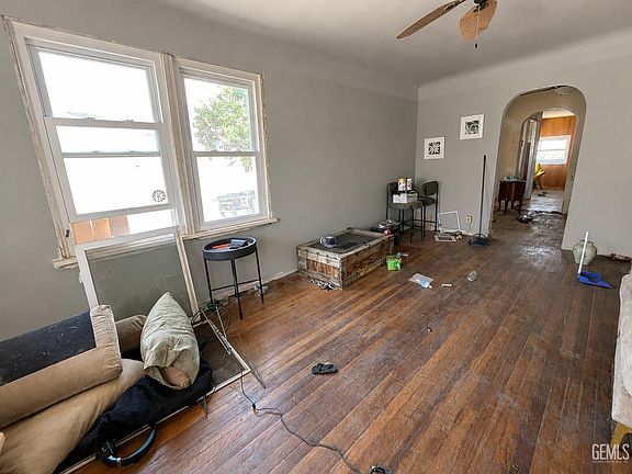 5th image of 301 Minner Ave