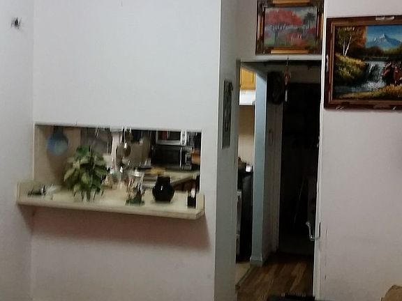 4th image of 185 E 2nd St APT 3D