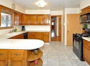 9411 Franklin Ave W, Saint Louis Park, MN 55426