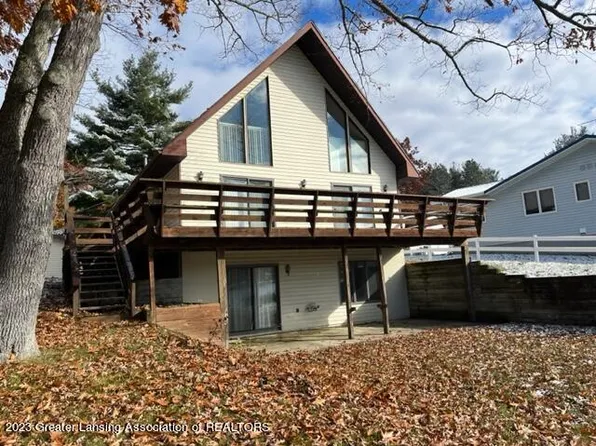 3470 Pine Trail Dr, Sheridan, MI 48884