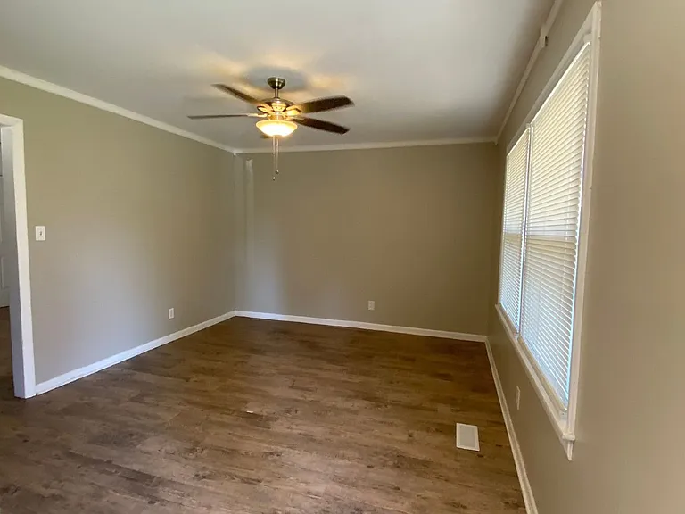 3808 Hartwell Rd — Photo 3