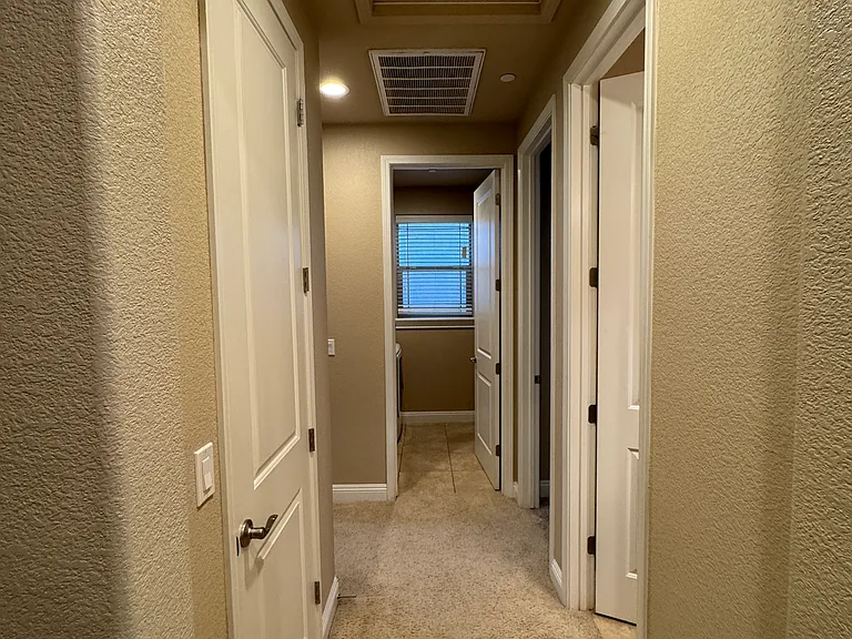 553 Addison Ct — Photo 11