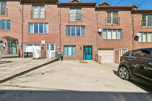 3379 Frederick St Photo 1