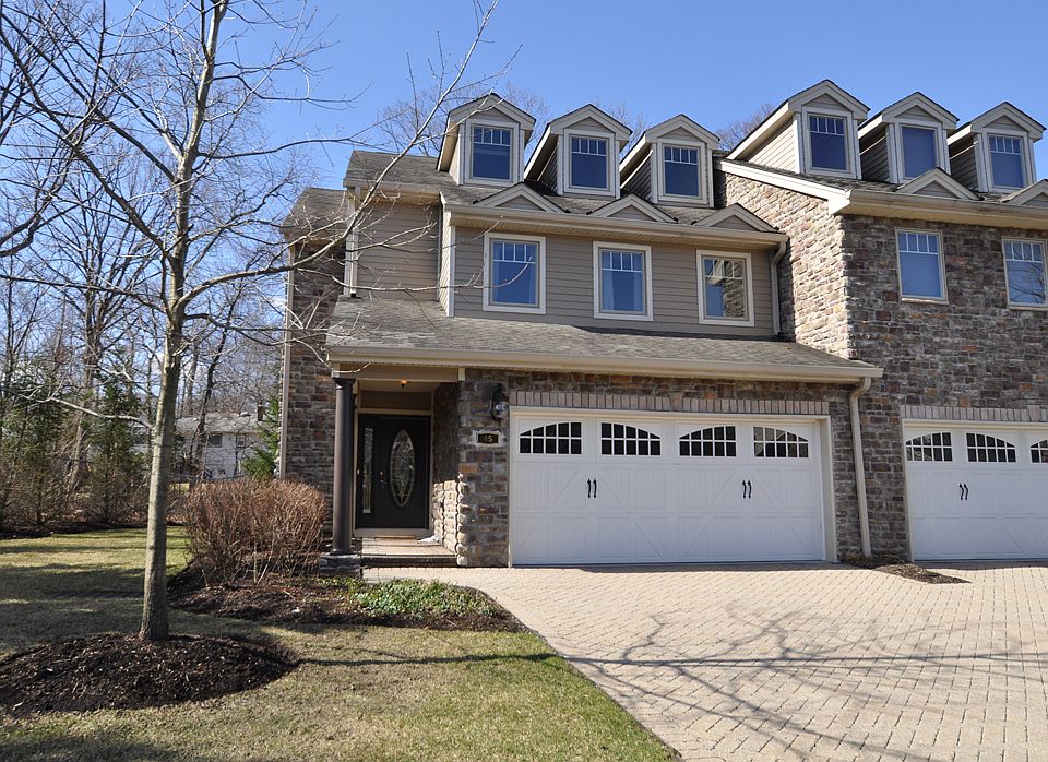 Front View of Town Home