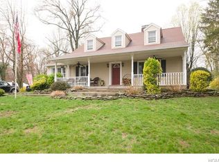 51 Bocket Rd, Pearl River, NY 10965