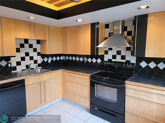5th image of 8140 SW 24th St APT 311