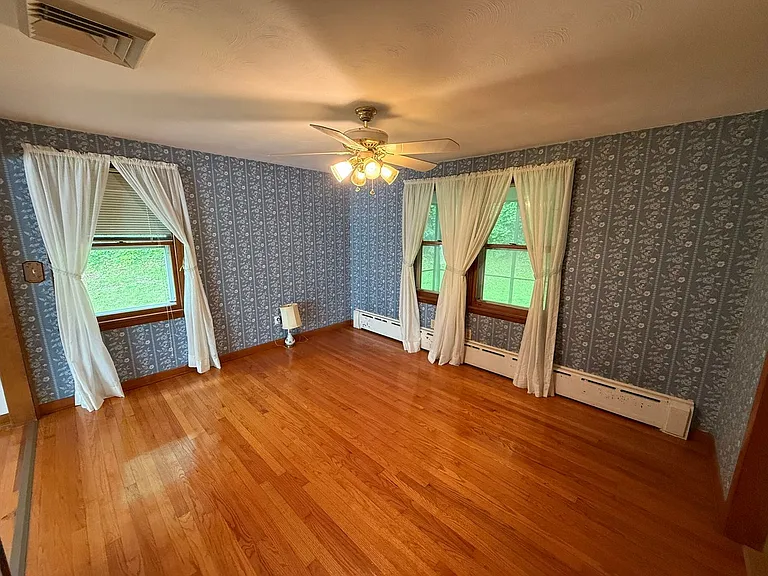 117 Depot St — Photo 13