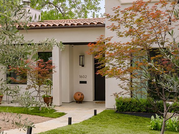 4th image of 1602 Alta Vista Ave