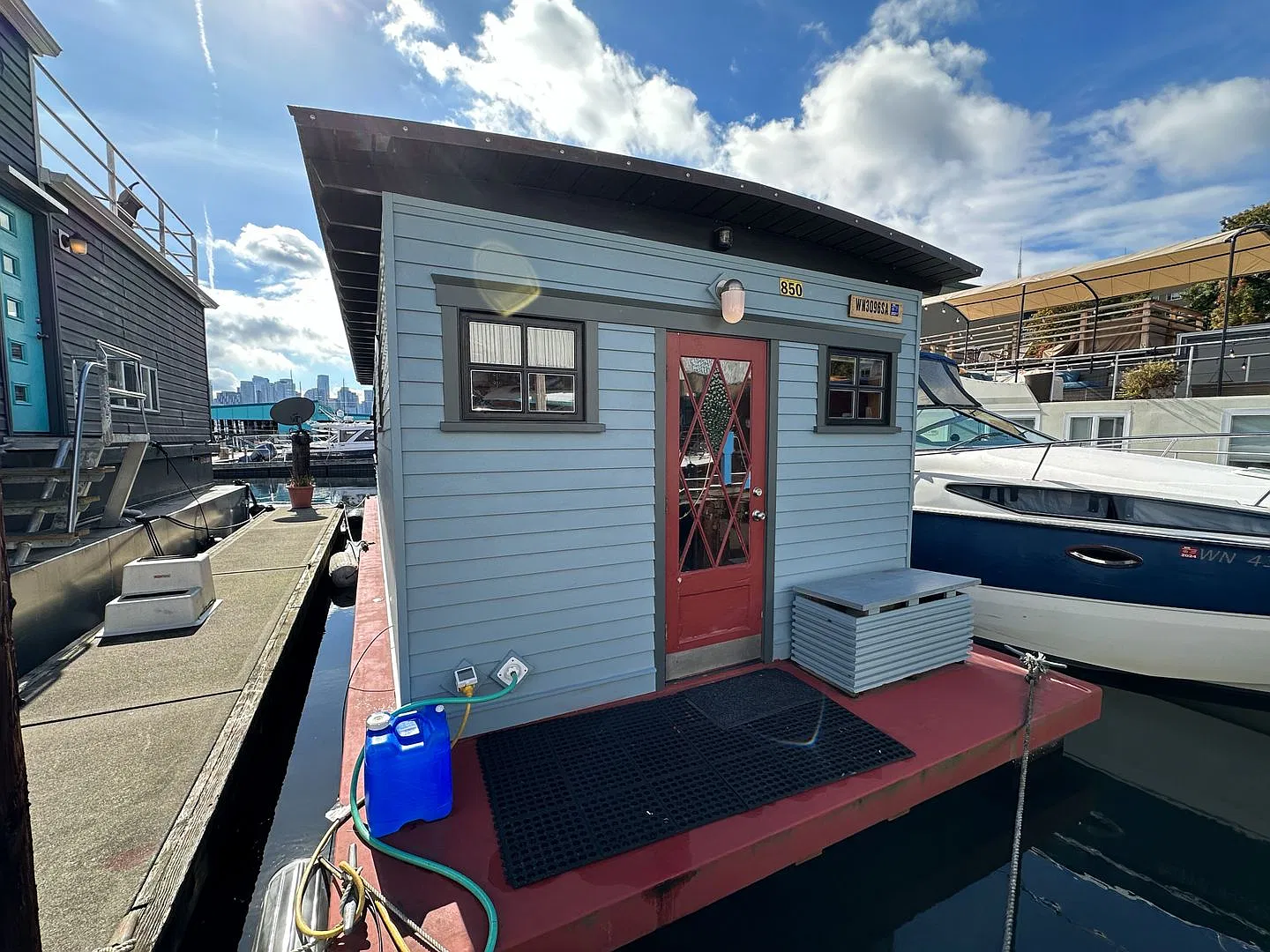 4733 Shilshole Ave NW — Photo 3
