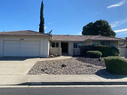 4741 Olive Dr Photo 1