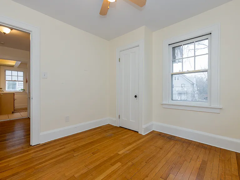 3354 Altamont Ave — Photo 12