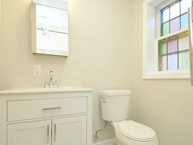 5819-5821 Devonshire Ave #1W — Photo 5