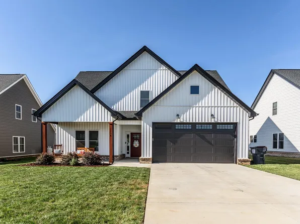 1106 Brewington Dr, Forest, VA 24551