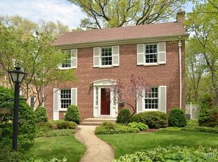 6477 N Caldwell Ave, Chicago, IL 60646