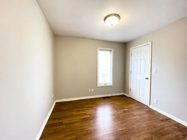 118 N Martin St — Photo 21