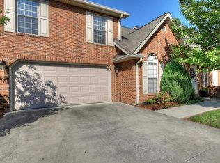 404 Mountain View Rd APT 403, Johnson City, TN 37601