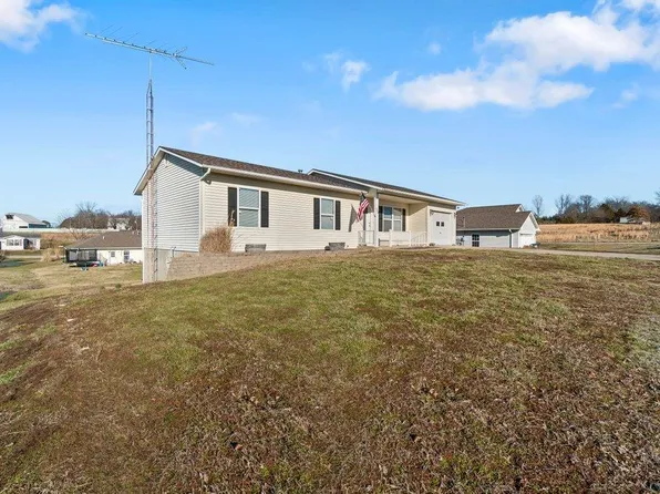 822 Breeze Ct, Perryville, MO 63775