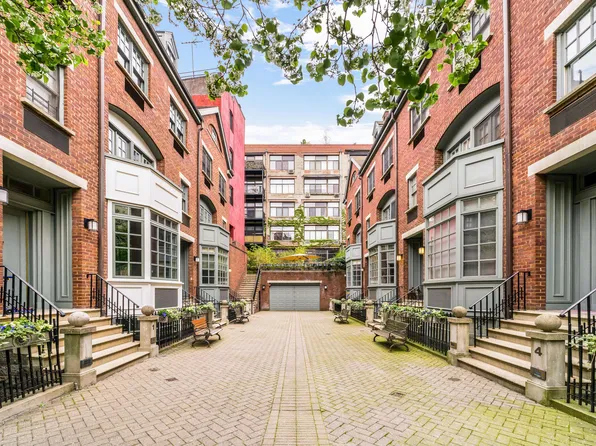 687 Greenwich Street