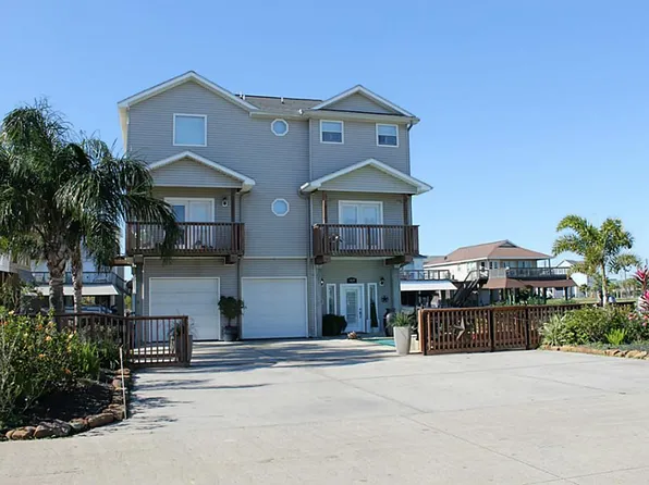 1527 Windsong Way, Tiki Island, TX 77554