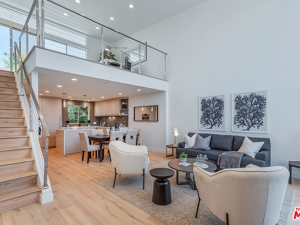 1st image of 425 Marine St APT 2