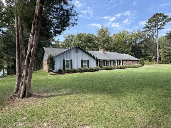 111 Choctaw Dr, Eufaula, AL 36027