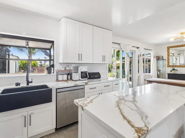9239 Bellagio Rd, Santee, CA 92071
