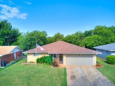 1107 Berwyck Dr, Moore, OK, 73160