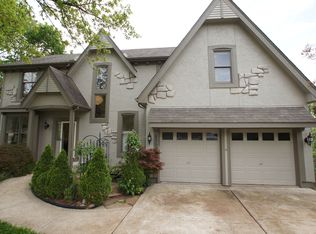 6302 Barker Rd, Shawnee, KS 66218