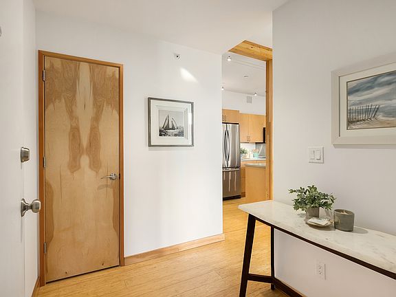 5th image of 363 Ambrose Ln NW #L102