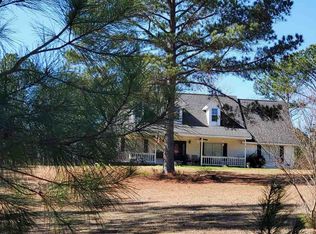320 Walker Dr, Jacksons Gap, AL 36861