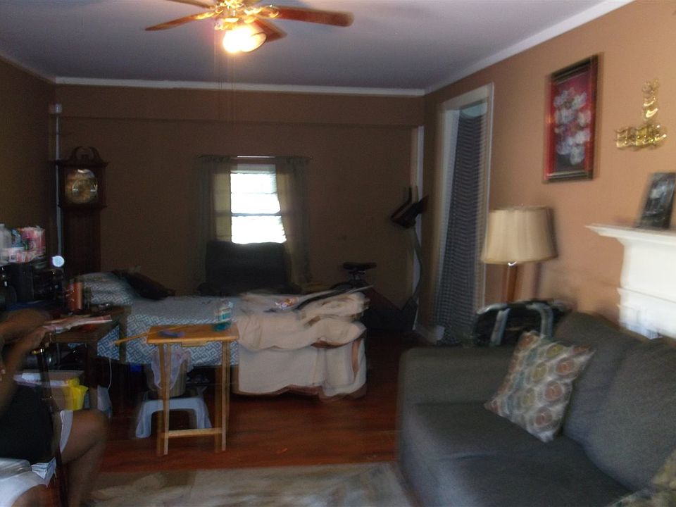 2nd image of 100 Marshall Dr