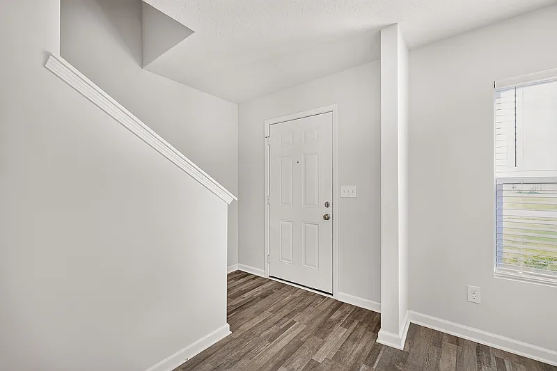 5 bed, 3.0 bath, 2217 sqft, $1,895 — Photo 4