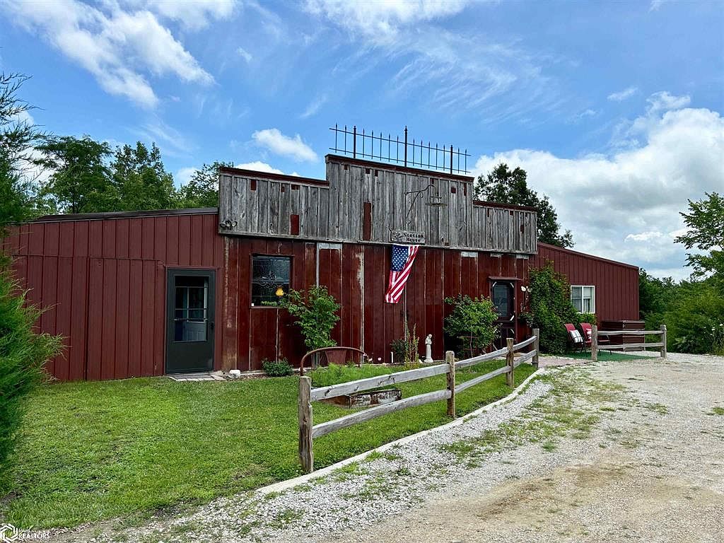 1709 Old Farm Rd, Fairfield, IA 52556 | Zillow