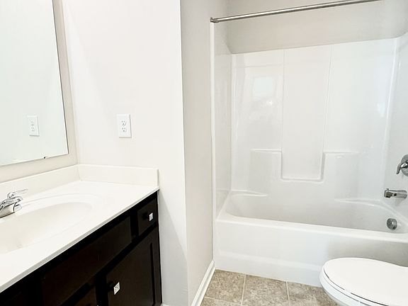 2nd image of 1135 Overlake Dr