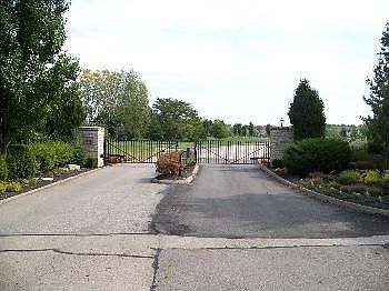 1st image of 320 Edington