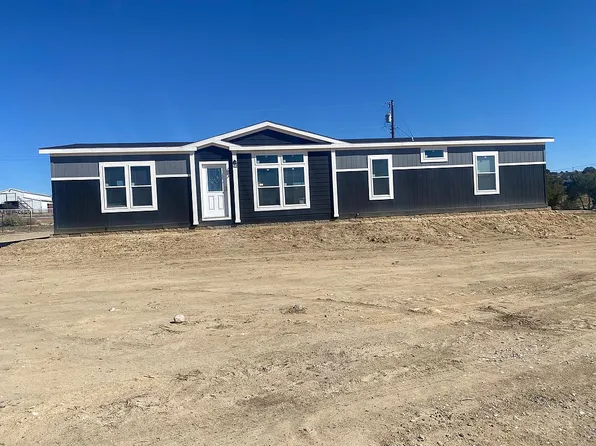 102 Road 3451, Flora Vista, NM 87415