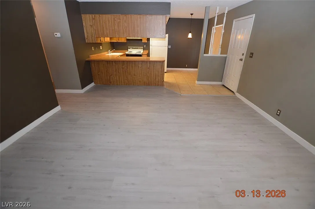 2 bed, 2.0 bath, 864 sqft, $800 — Photo 4