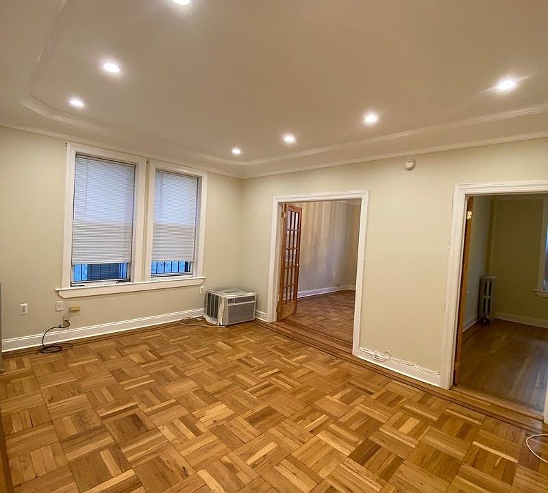 1st image of 18-29 Ditmars Blvd #1R