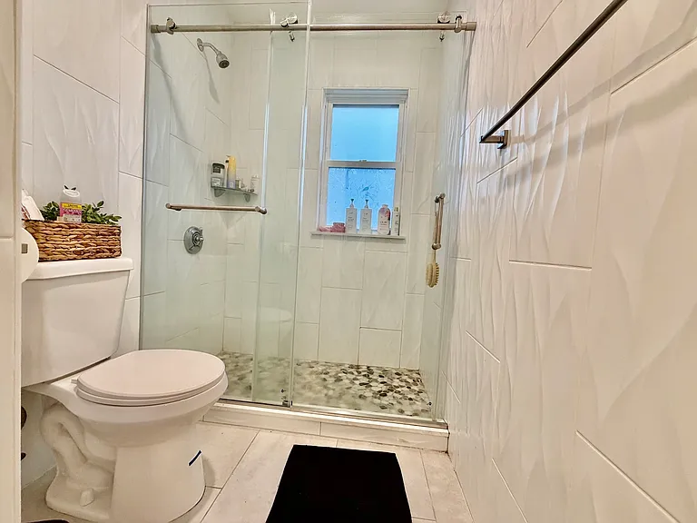305 Washington St #1A — Photo 24