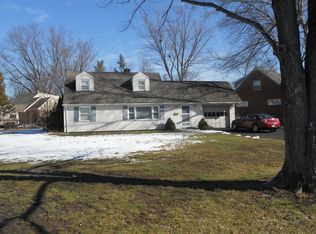 31 Village Dr, Wayne, NJ 07470