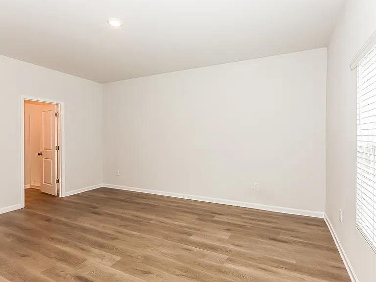 1158 Joywood Dr — Photo 6