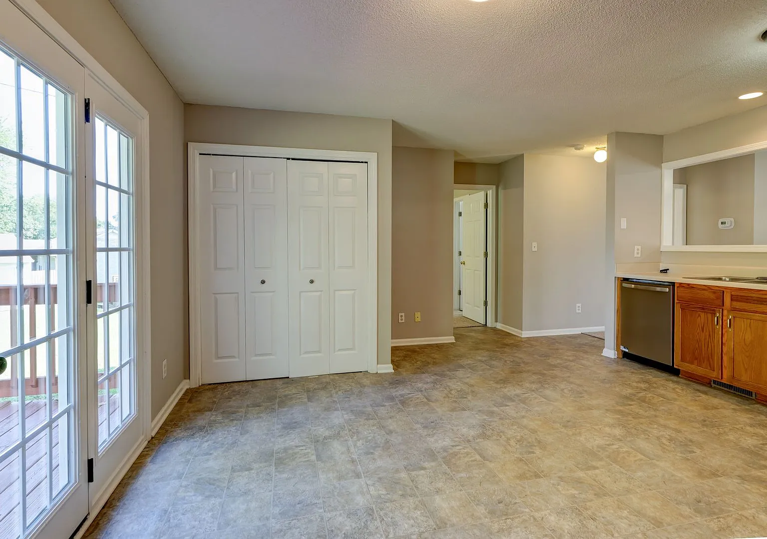 3 Bedroom Home For Rent in the Deertrail Subdivision! — Photo 4