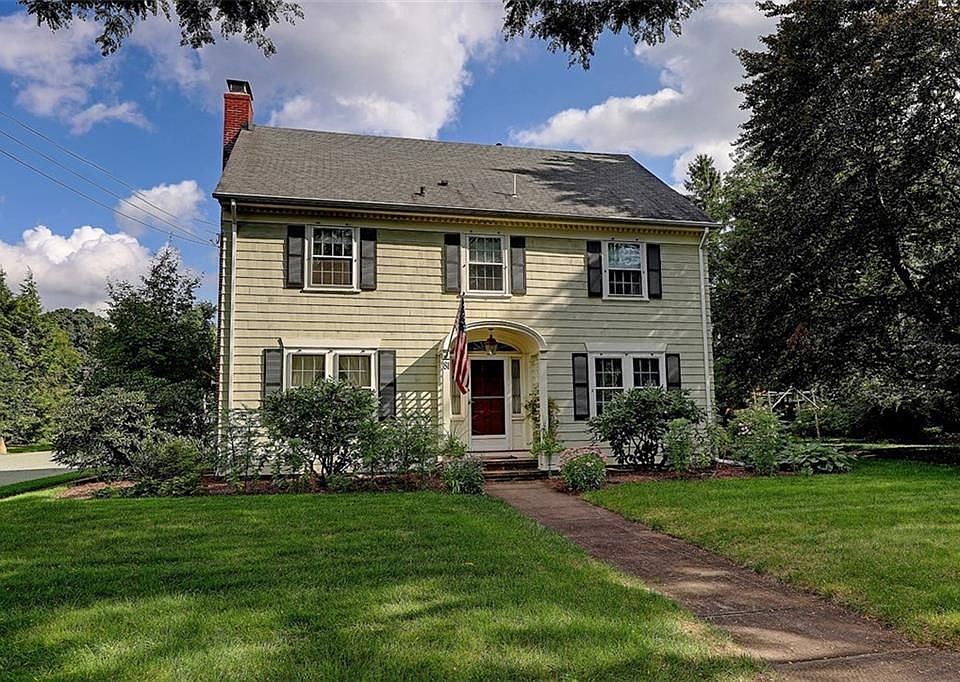 1st image of 81 Catlin Ave