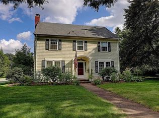81 Catlin Ave, Rumford, RI 02916