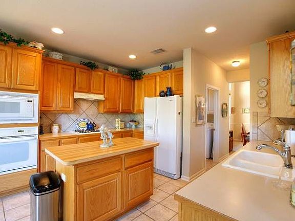 5th image of 12908 Noyes Ln