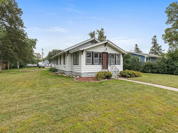 608 3rd St NE, Little Falls, MN 56345