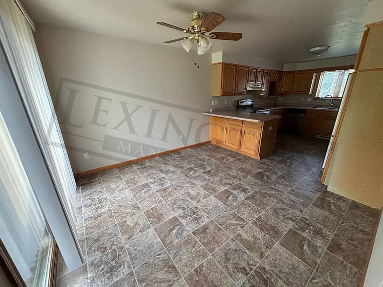3222 Lakeview Dr — Photo 14