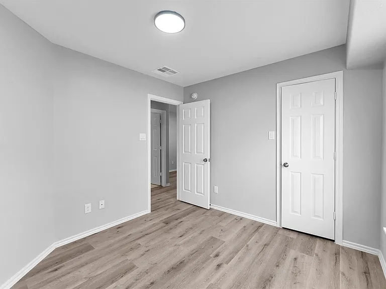 16007 Sandy Path Ln — Photo 43