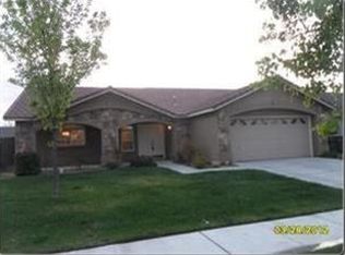 649 S 18th St, Kerman, CA 93630